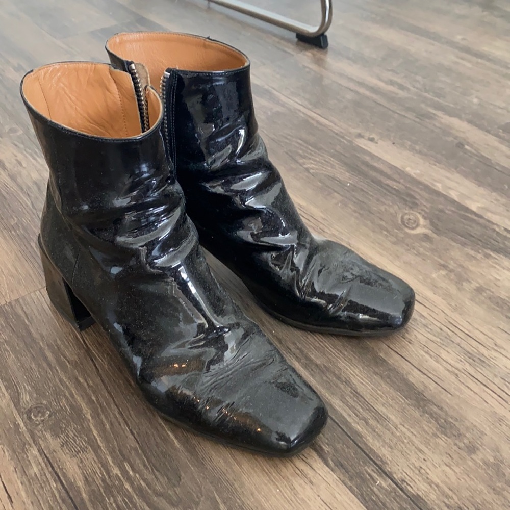 LOQ Patent Black Boots